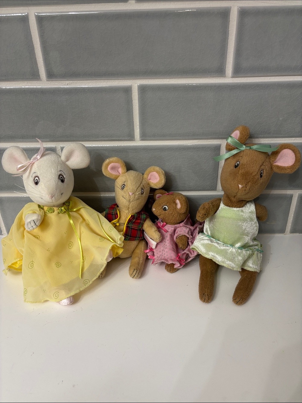 vintage American Girl Angelina Ballerina plush mouse and friends